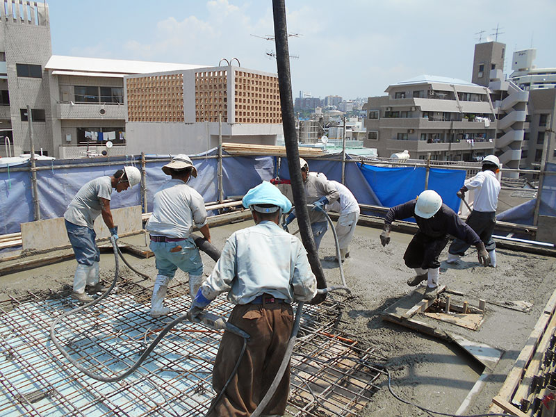 三原狭小建売コンクリ打設